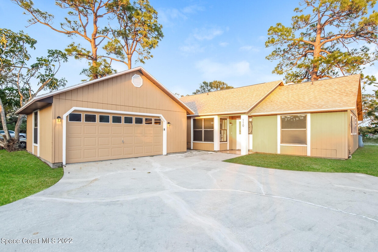 Primary Photo - 110 Cardinal Dr