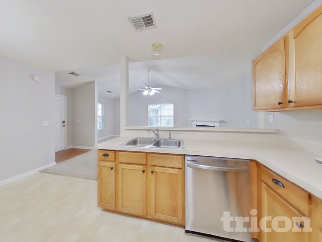 Building Photo - 538 Providence Crossing