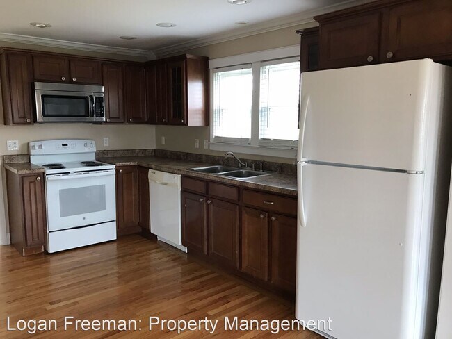 Building Photo - 3 br, 1 bath House - 1501 Day Lane