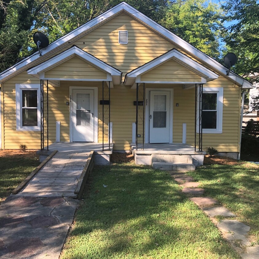 Primary Photo - Nelson Street Duplex