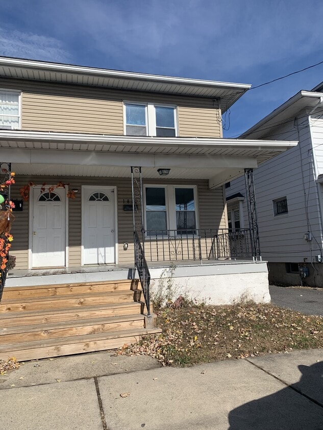 Foto principal - 1812 Scarboro St