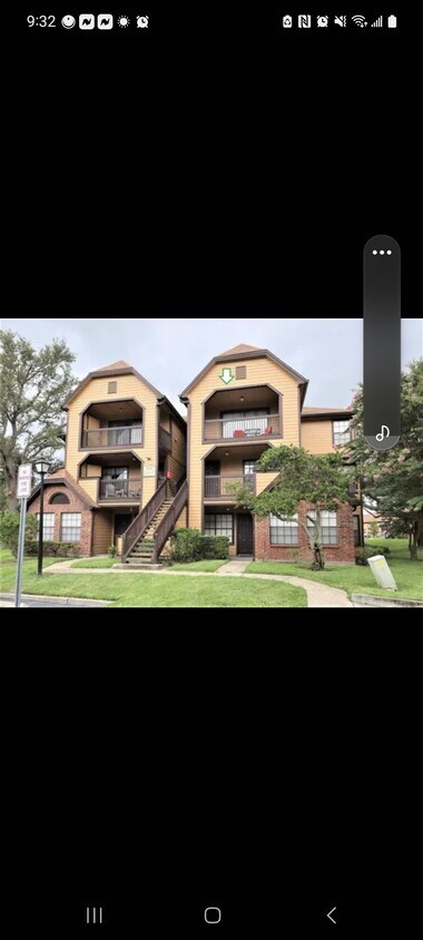 Foto del edificio - 366 Waterside Dr