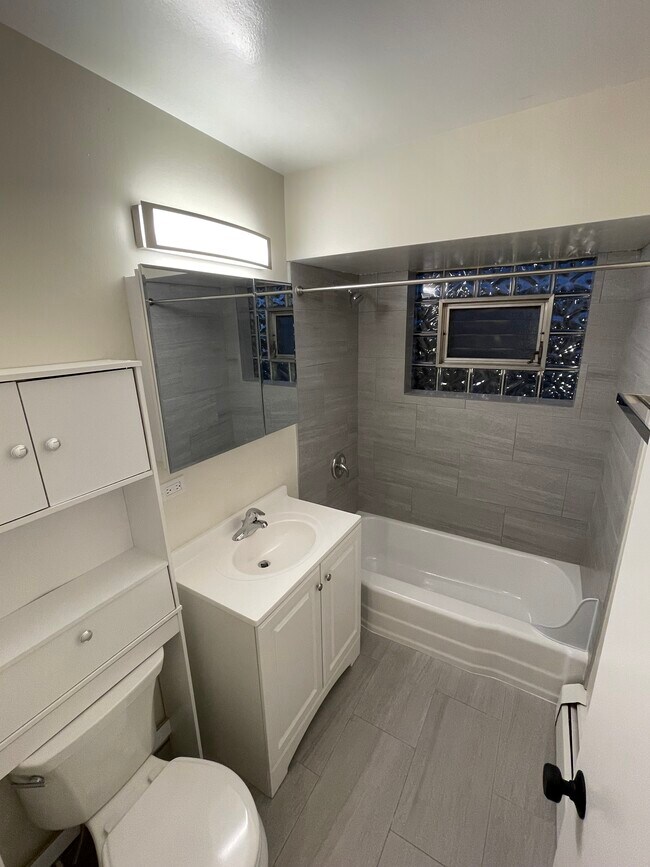Building Photo - 4435 Eberly Ave