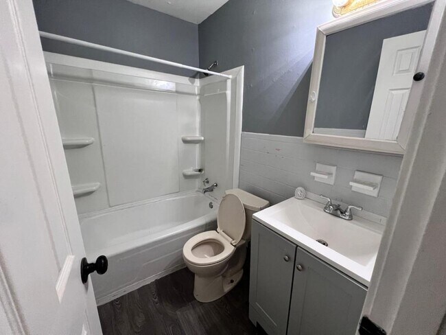 Foto del edificio - 948 Biddle St