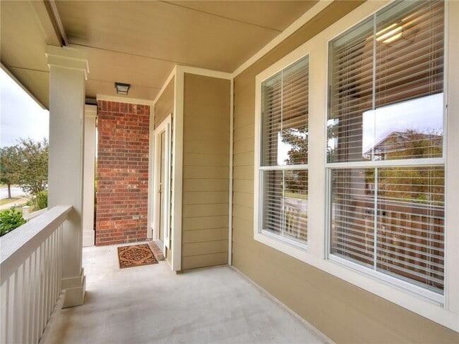 Building Photo - 1005 Big Spring Dr