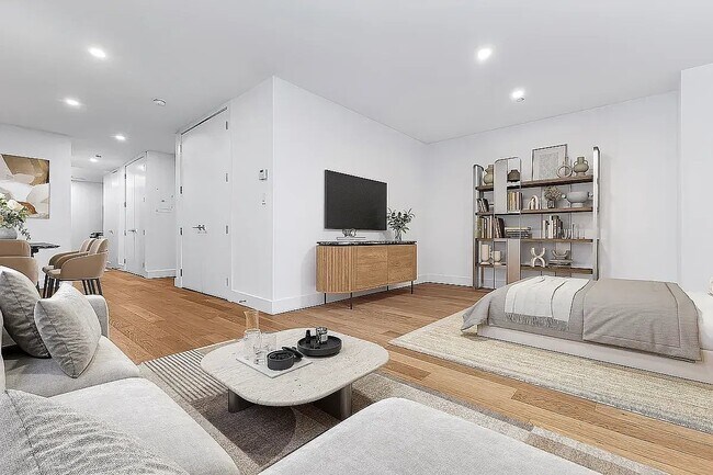 Building Photo - 50 Murray St