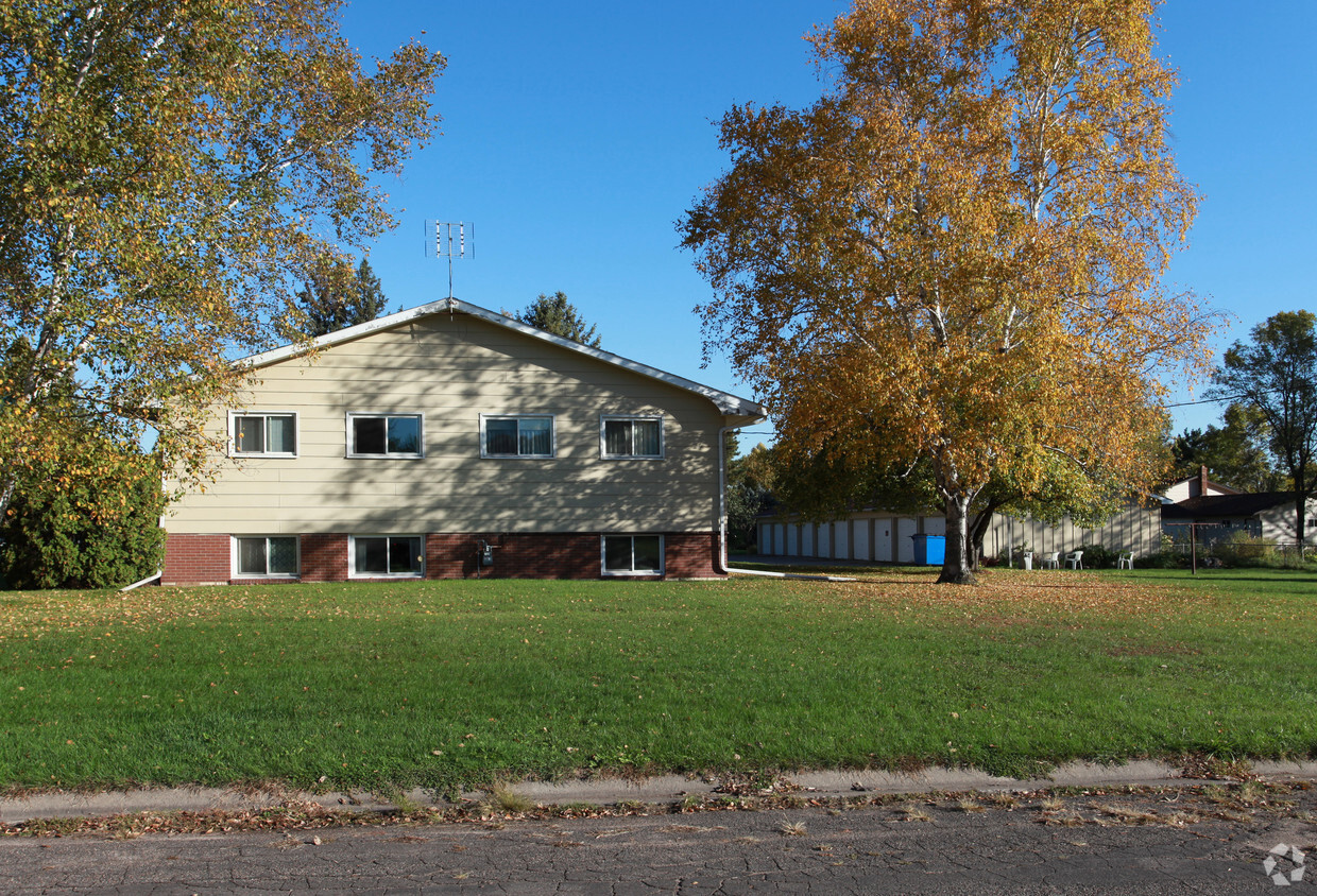 Building Photo - 1400 Old Main St S