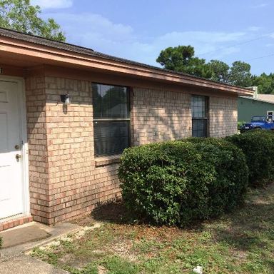 Primary Photo - 2831 Villa Woods Cir