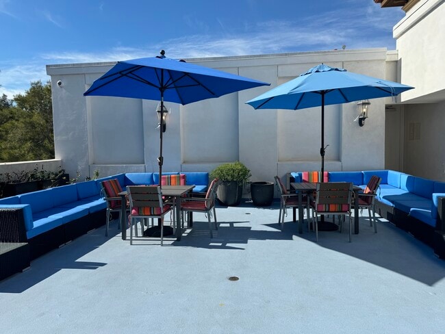 Rooftop recreational space - Roberts Hall