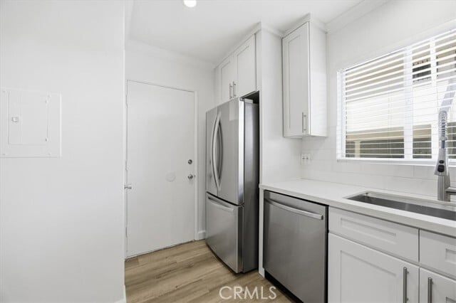 Building Photo - 241 S Barrington Ave