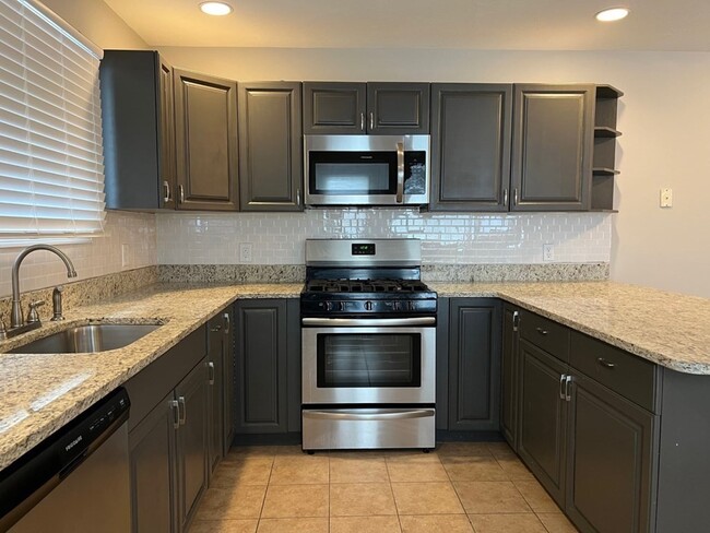 Building Photo - 40 Arrowhead Cir