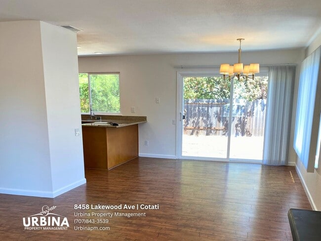 Foto del edificio - Spacious 4 Bedroom Home in Cotati Near SMART Train - Cosigners Welcome!