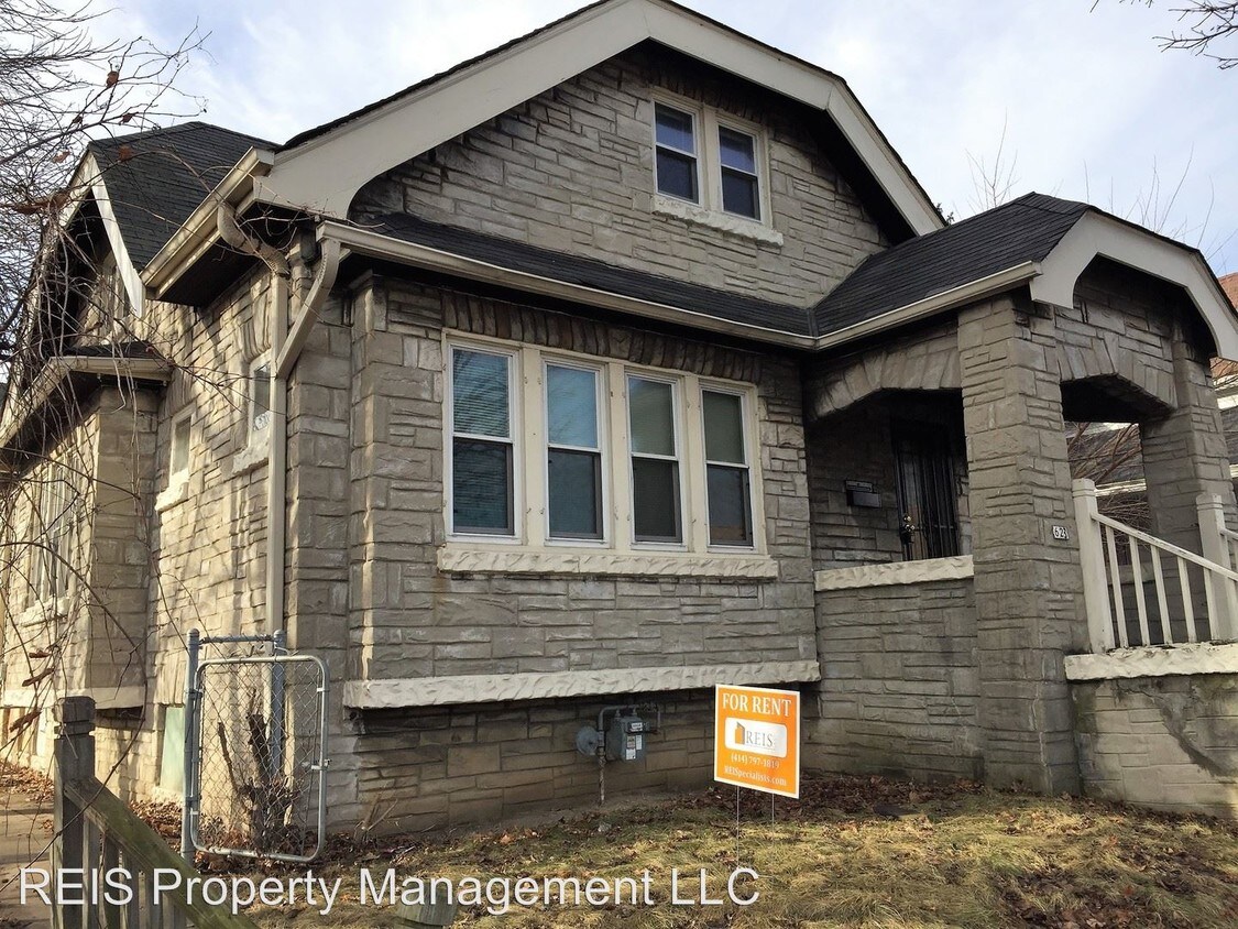 Primary Photo - 623 W Capitol Dr