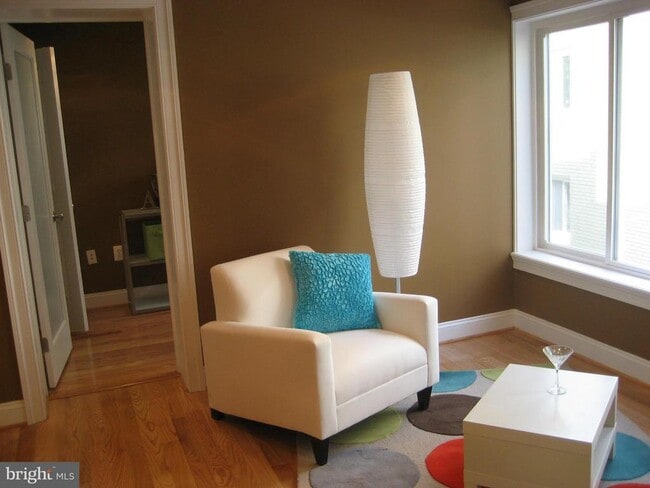 Foto del edificio - 1901 Lincoln Rd NE