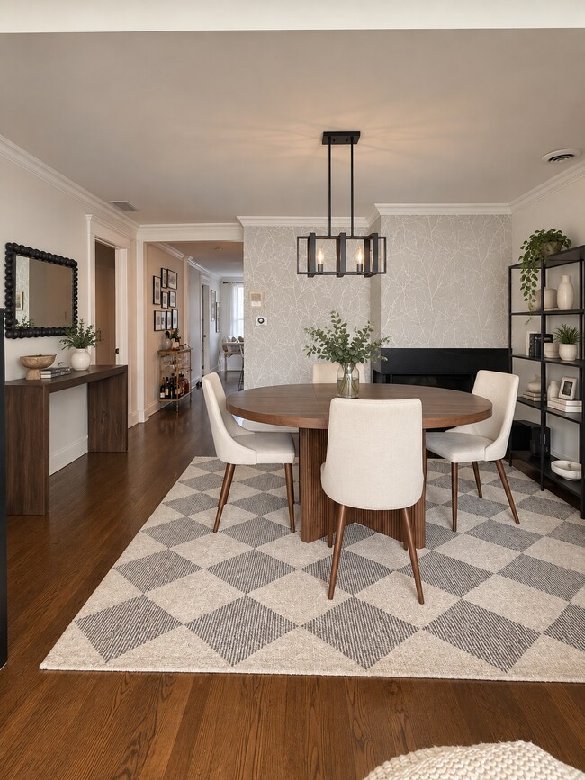 Foto del edificio - 2057 N Racine Ave