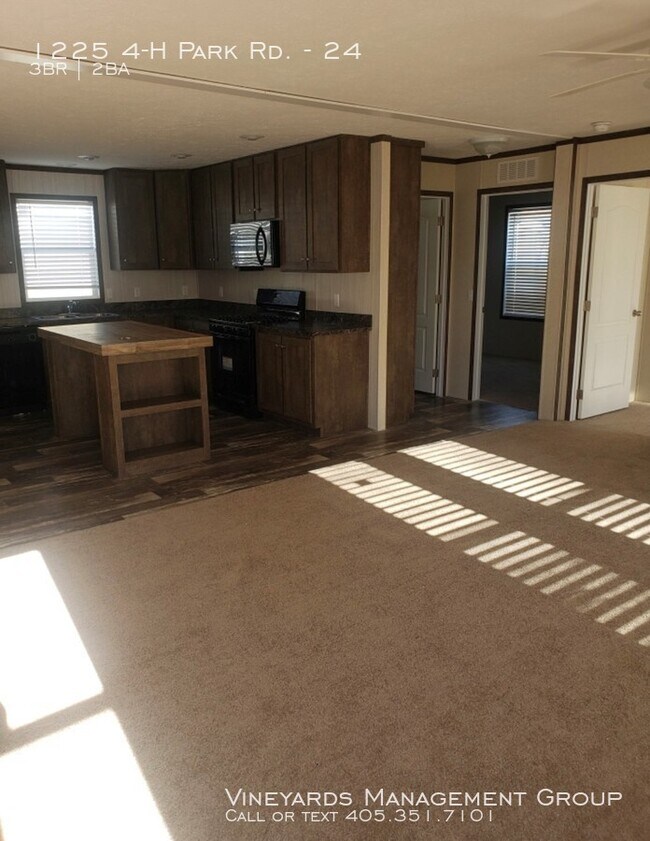 Building Photo - Move in ready 3 bedroom 2 bathroom