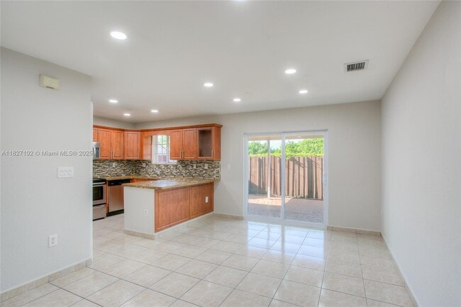 Foto del edificio - 9332 NW 114th Terrace