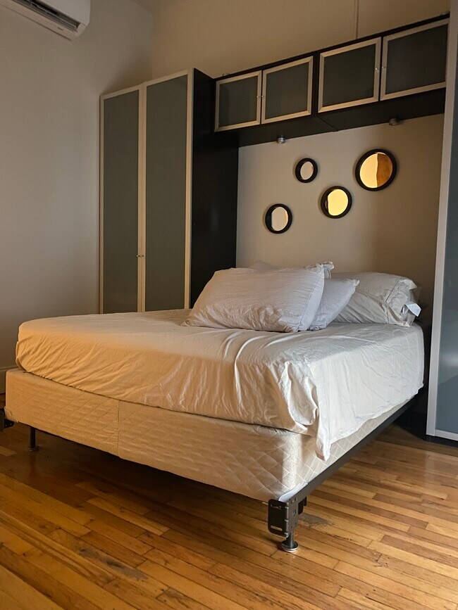 Foto del edificio - 1408 Washington St