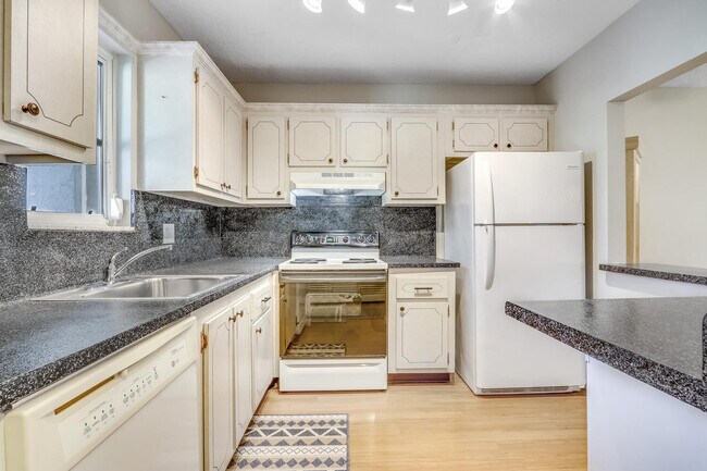 Foto del edificio - 2534 Boundbrook Dr S