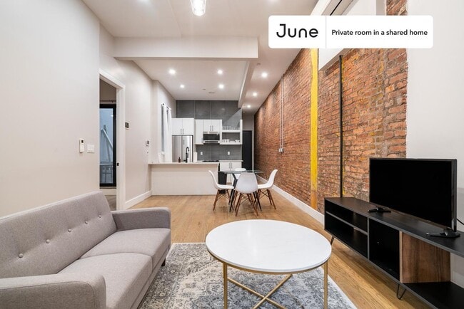 Foto del edificio - Room in Shared 6 bed/6.5 bath home