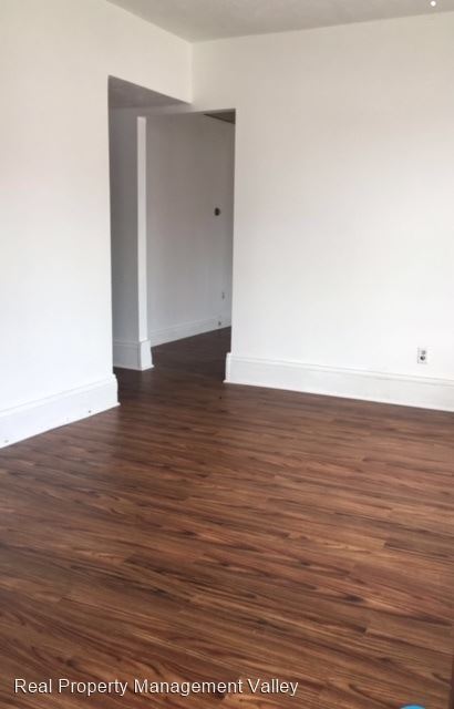 Building Photo - 215 Roane St