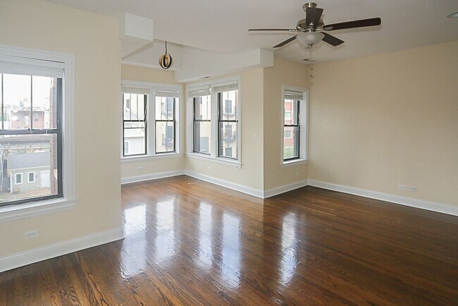 Foto del edificio - 3706 N Wilton Ave