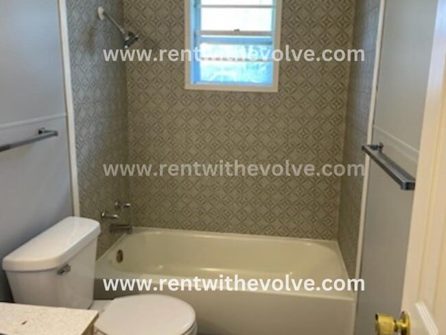 Foto del edificio - 225 S Angle St