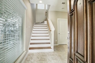 Building Photo - 3830 Center Plaza Dr