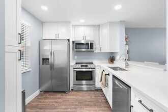 Building Photo - 8800 Royal Palm Blvd