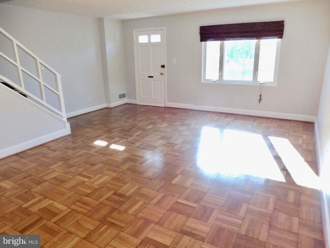 Building Photo - 2509 Holman Ave