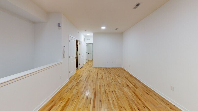 Building Photo - 4048 Baring St.