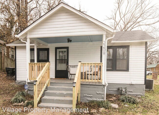 Building Photo - 2 br, 2 bath House - 2209 Grandview Avenue