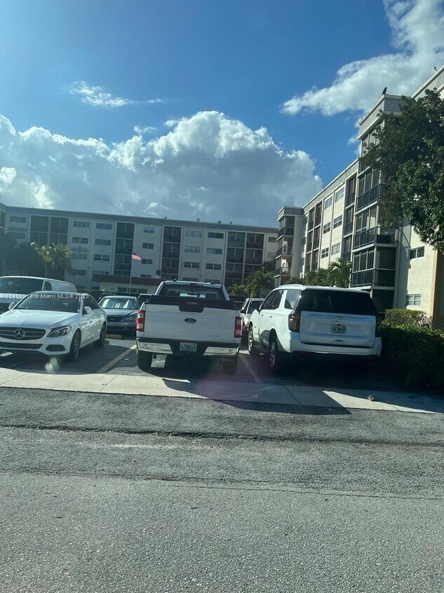 Foto principal - 220 SW 9th Ave