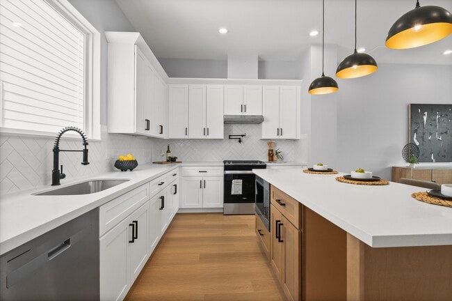 Building Photo - 7225 Tierwester St