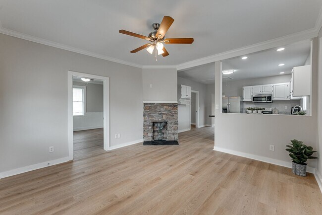 Building Photo - 2 BR 1 BA house for Rent
