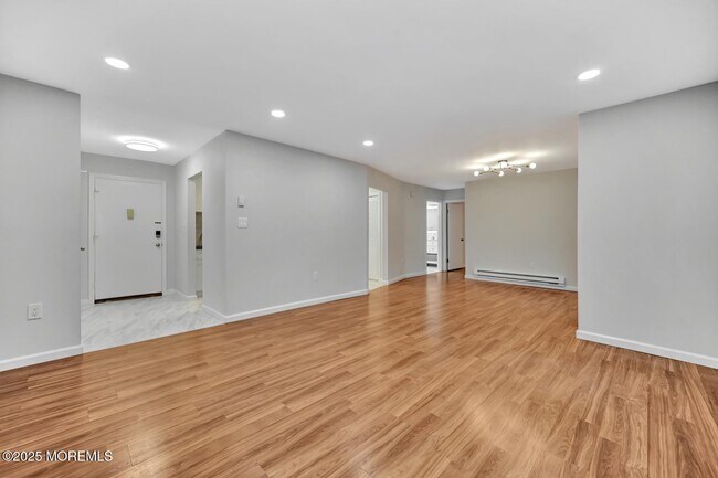 Building Photo - 177 Amberly Dr