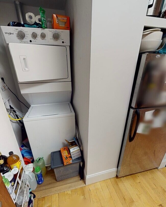 Foto del edificio - 672 Washington St