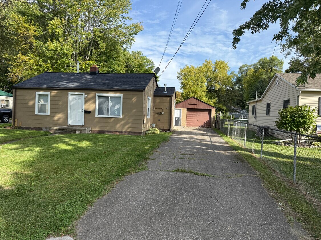 Foto principal - 3513 Dakota Ave