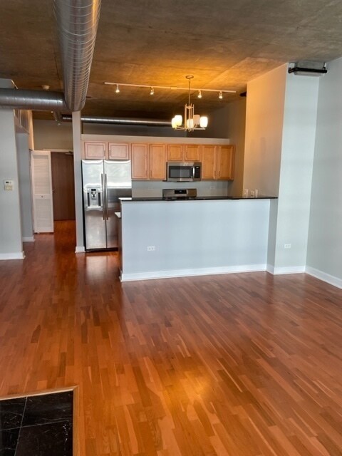 Foto del edificio - 1305 S Michigan Ave