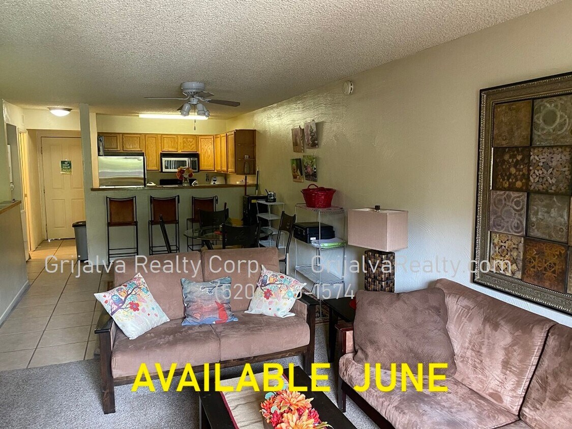 AVAILABLE JUNE - Furnished 2 Bedroom Condo with Community Pool Close to the UofA! (Speedway/Euclid) - AVAILABLE JUNE - Furnished 2 Bedroom Condo with Community Pool Close to the UofA! (Speedway/Euclid)
