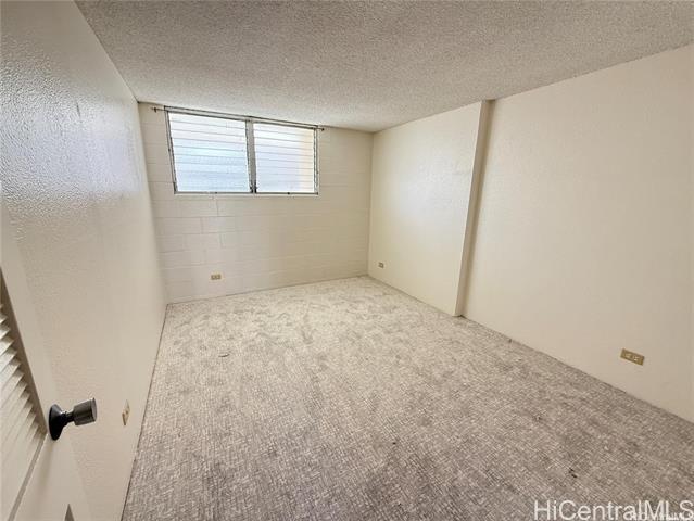 Building Photo - 2211 Ala Wai Blvd