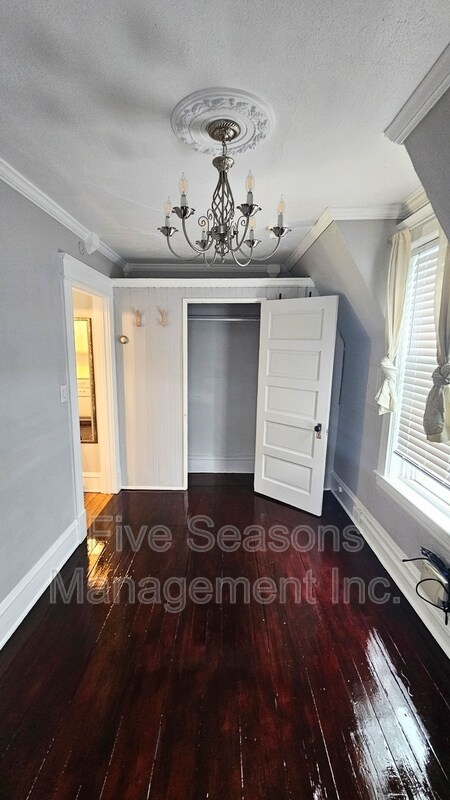 Foto del edificio - 205 N Willard St