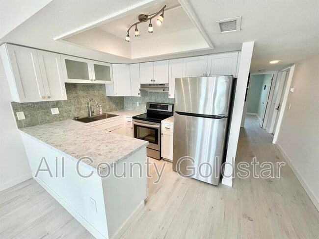 Foto del edificio - 4410 Warren Ave