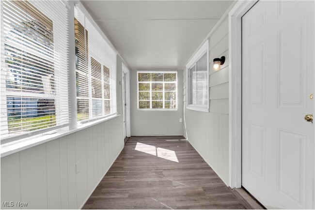 Building Photo - 25520 Briardale Ave