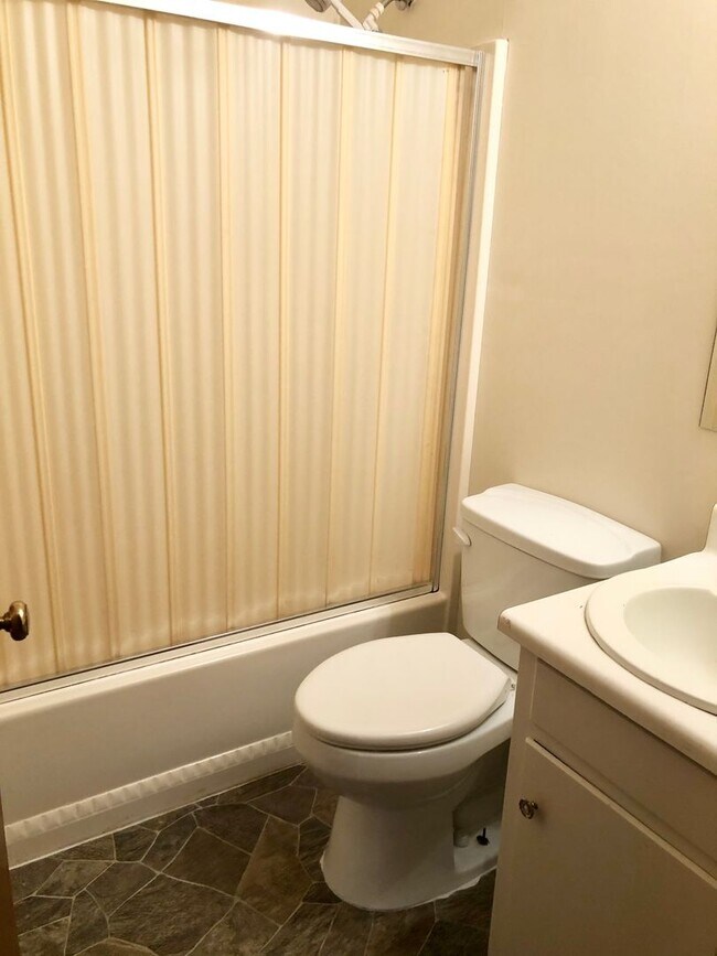 Foto del edificio - 812 Glenwood Rd