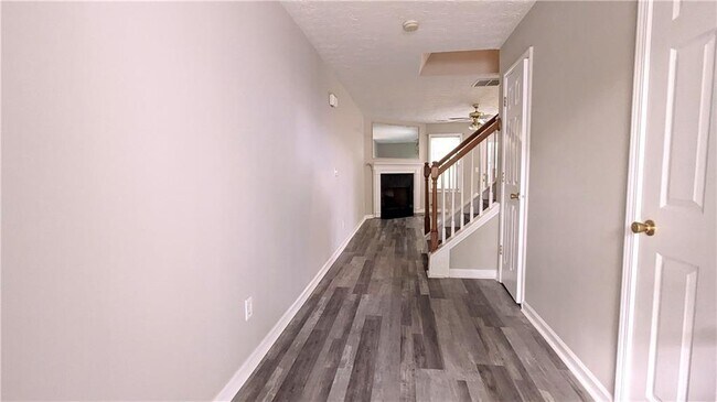 Foto del edificio - 4647 Grand Central Pkwy