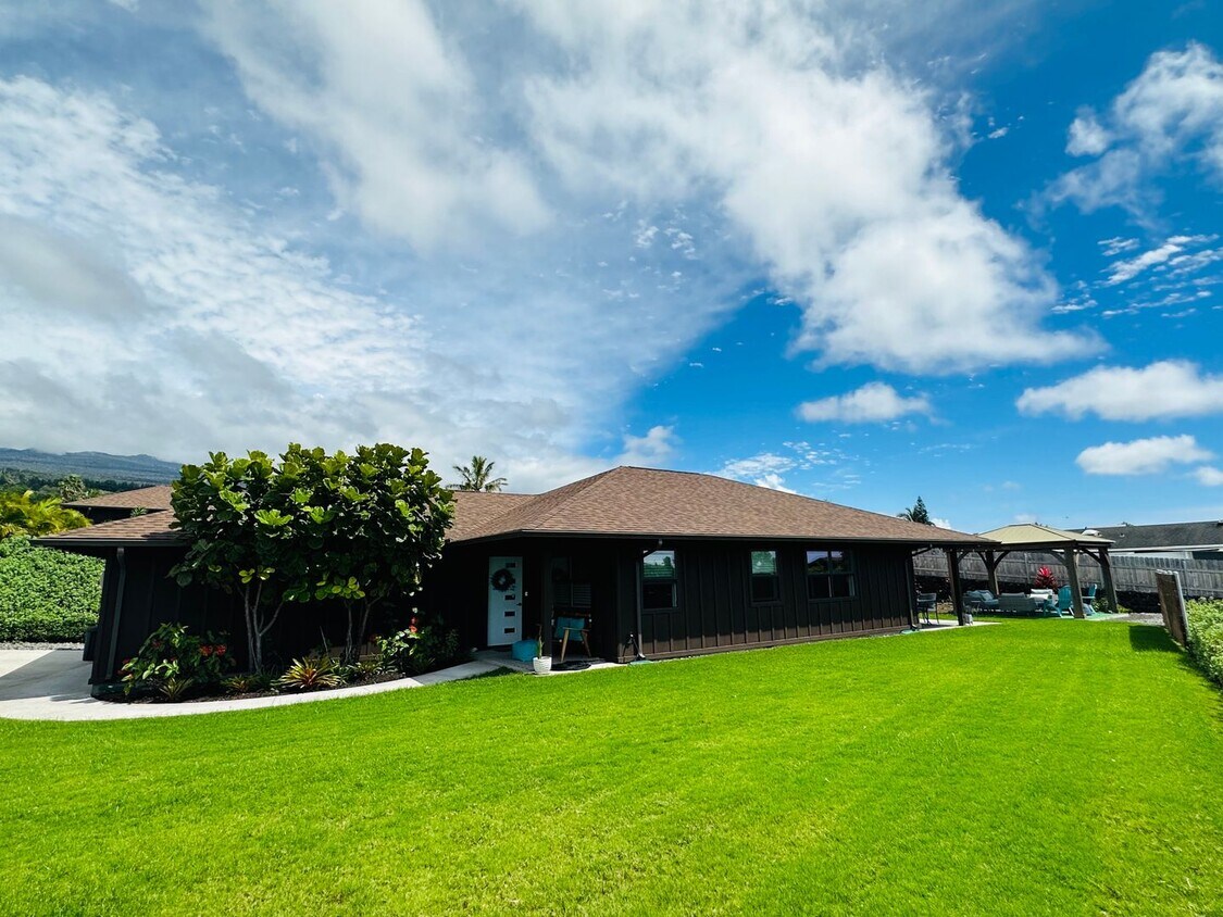 Primary Photo - 3 Bedrooms ~ Fully Furnished with Ocean Views