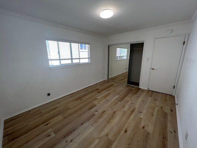 Bedroom. - 820 Gordon Ave