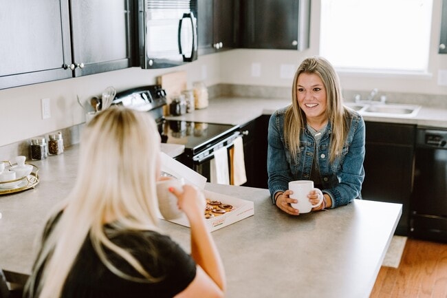 Modern Kitchens - LC Hilliard