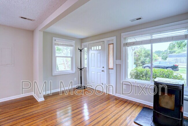 Foto del edificio - 1651 Elkridge Dr